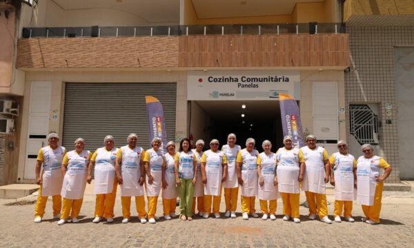 FORMAÇÃO DOS PROFISSIONAIS DAS COZINHAS COMUNITÁRIAS